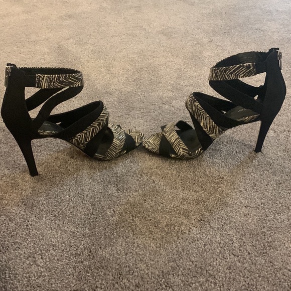 Calvin Klein zebra print heels - Picture 3 of 4